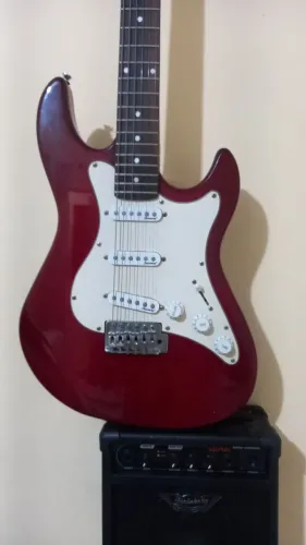 Guitarra Strinberg mod STS 100/Amplificador Strinberg SG15