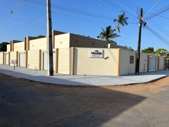 ALUGA-SE R$ 1.300,00 - CASA/Apartamento em CONDOMÍNIO