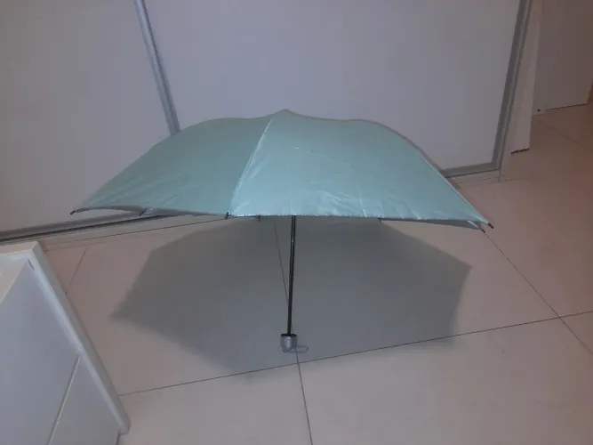Guarda Chuva pequeno de uso individual [USADO]