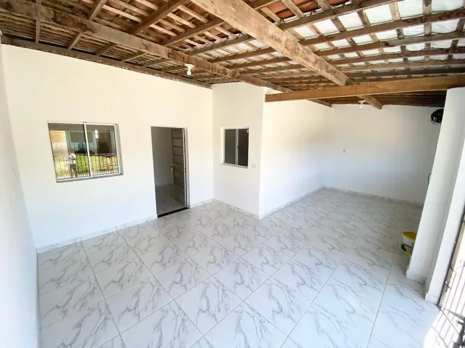 Casa recém-reformada no Bairro Jóquei