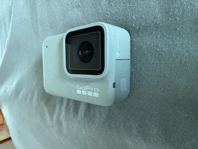 Go pro hero7 white