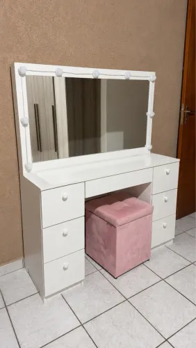 Penteadeira camarim branca com puff