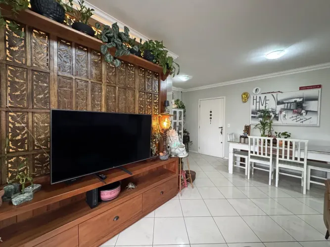 Amplo Apartamento Próximo ao Colégio Michel