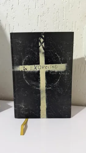 livro exorcismo, darkside capa dura