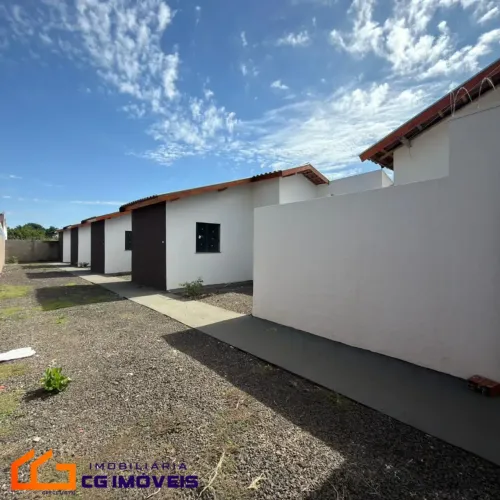 Casa em condomínio á venda com 2 quartos, bônus moradia no Nova Campo Grande - MS