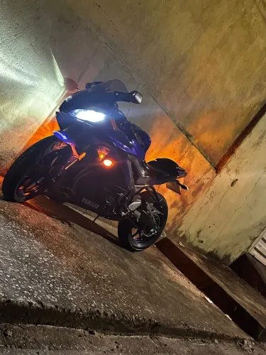Vendo moto r3 23.000