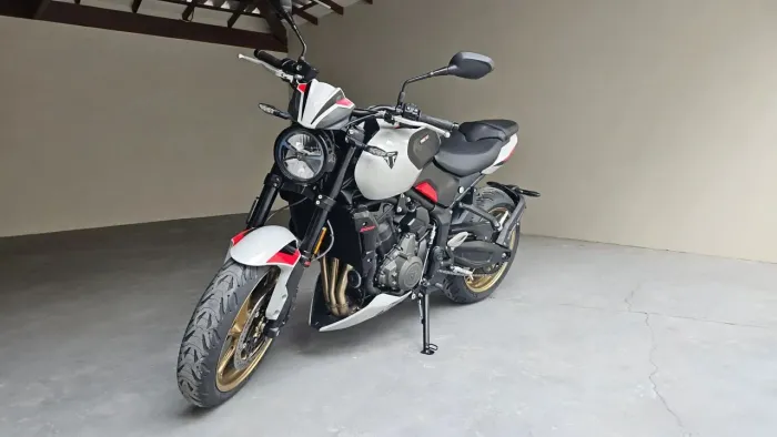 Triumph Trident 800 2026/2026 - Com apenas 400 km rodados