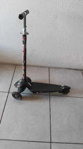 Um patinete excelente 