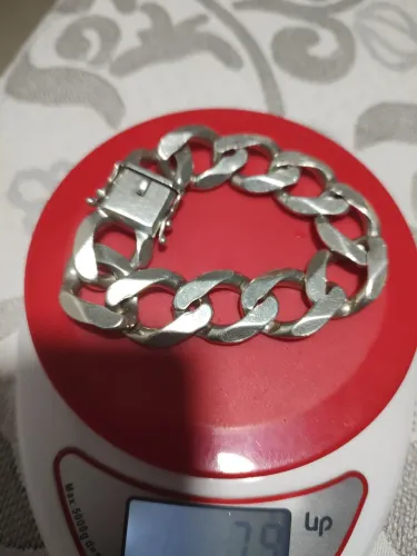 Pulseira de prata 925!com 79 .gramas e 22 .cm.cp.e 2 larg.fecho gaveta!
