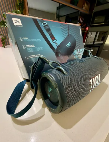 JBL EXTREME 3, caixa bluetooth bem cuidada sem detalhes