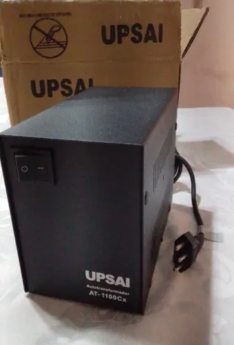 Transformador Upsai AT 1100cx  Potência 1100va 220v Saida 115v Preto