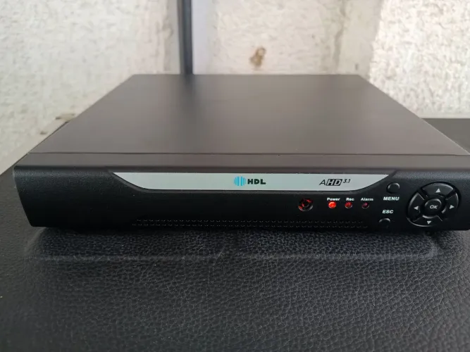 Vendo DVR HDL AHD 3.1, 4 canais, HD de 1000Gb, Tríbrido, novo. LEIA.