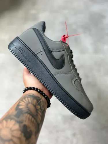 Tênis Nike Air Force 1 Cinza Chumbo Detalhes Preto Premium Masculino
