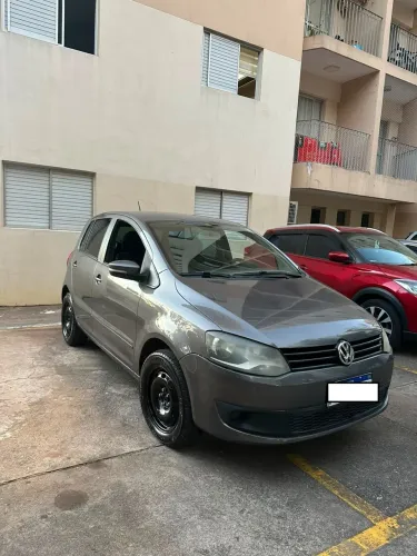 Volkswagen Fox 1.0 MI Total Flex 8V 5P 2013