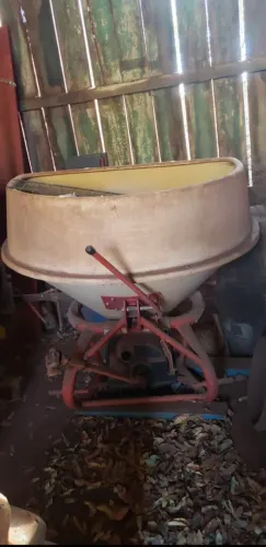 Distribuidor de calcario 