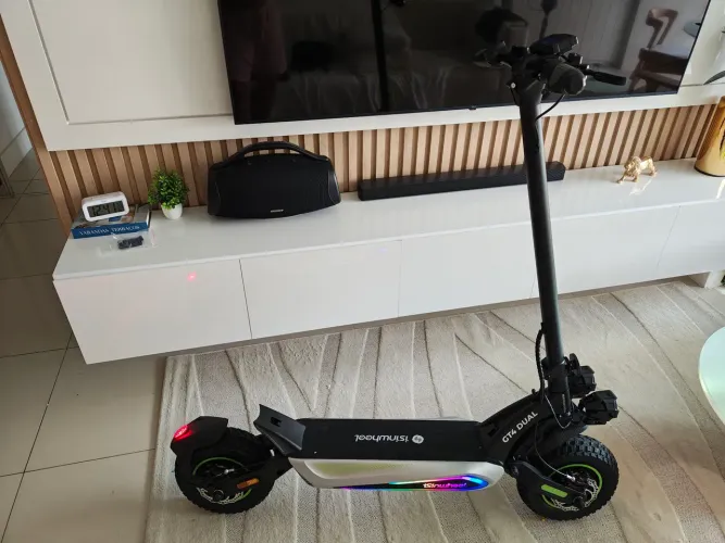 Patinete Elétrico Isinwheel GT4 2.400W
