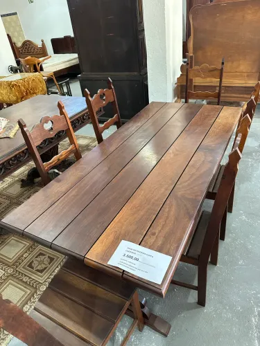 PROMOÇÃO - Mesa de madeira com 6 cadeiras