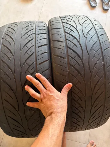 Dois pneus pareas aro 22 camioneta não te menos !