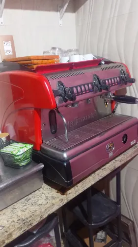 Máquina de Café para Comércio La Spaziale  2 entradas + moedor 