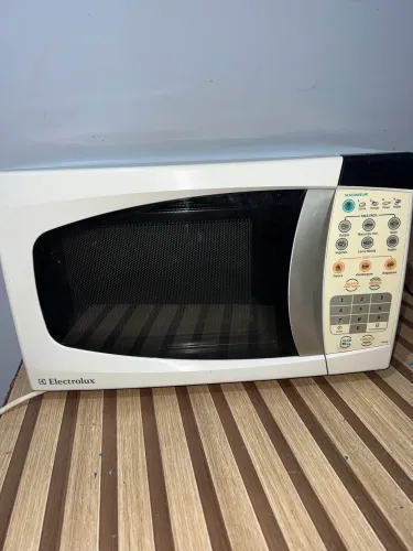 Microondas 28L Electrolux- Desapego