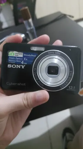 Câmera Sony Cyber-shot DSC-W310 12.1 MP + Cartão de memória 4GB, Bateria e Carregador