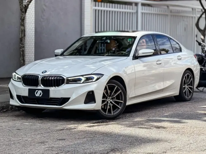 BMW 320I 320i 2024