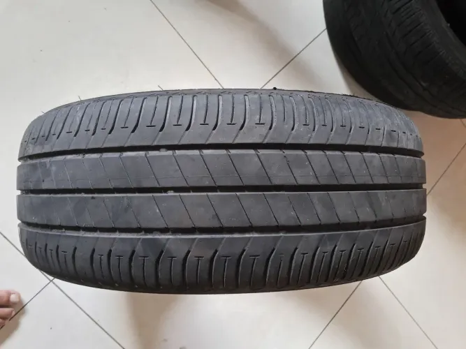 Pneus 205/55 R16, bridegestone
