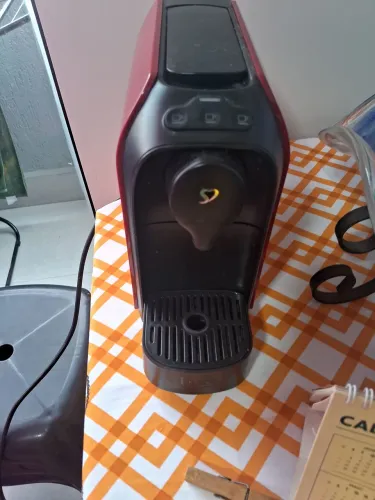 Vendo cafeteira elétrica 3 coraçãos