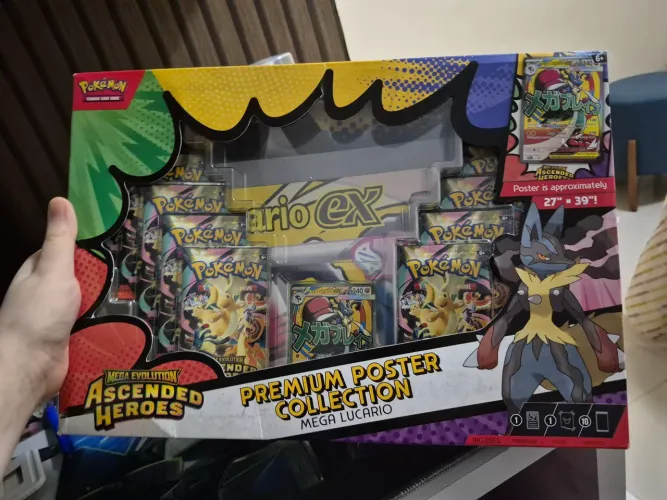 Caixa lucario poster collection (inglês)