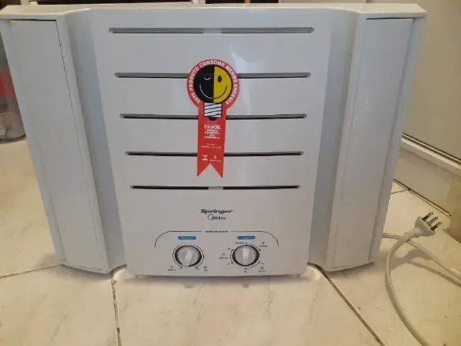 Ar Condicionado Janela Springer Midea 7500 BTUs - Quente e Frio - Mecânico - 220