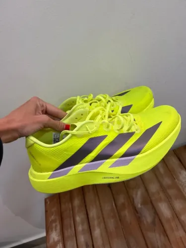 Tênis Adidas EVO SL Amarelo - tamanho 40
