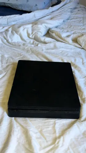 PS4 Slim