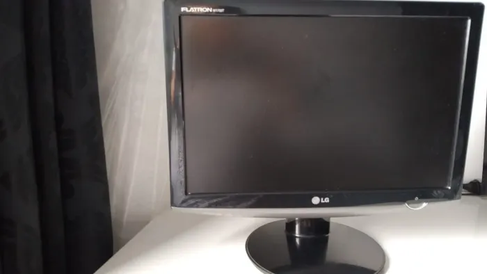 Monitor LG 17'