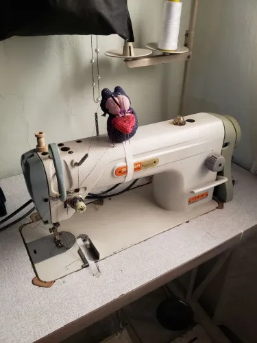Maquina reta Siruba industrial