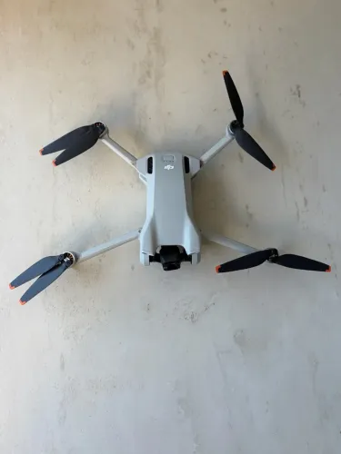 DJI Mini 3 4K Completo | 3 Baterias | Case | microSD 256GB