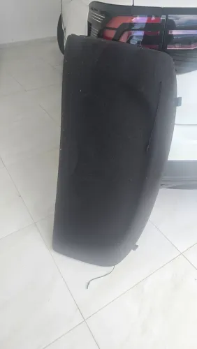 Tampão Bagagito Porta Malas Onix Hatch 2020/2025 Original (Usado)
