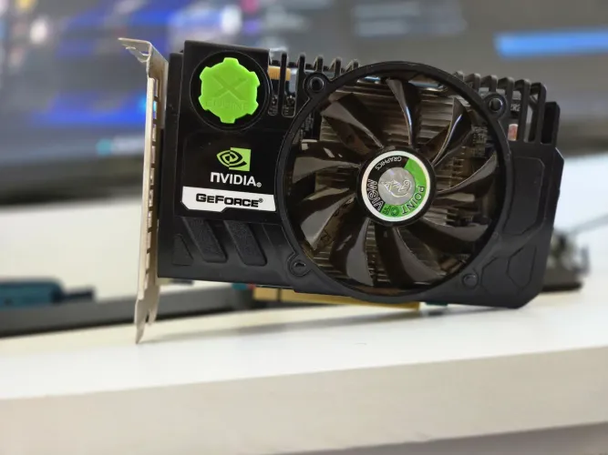 NVIDIA GEFORCE 9500 GT 1GB DDR2 POINT OF VIEW - RELÍQUIA NA CAIXA ORIGINAL + CD!