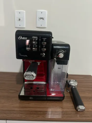 Cafeteira Espresso Primalatte Oster Cor Vermelho