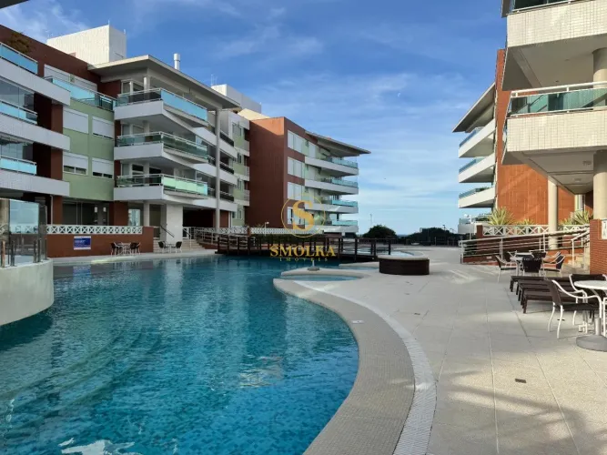 Apartamento amplo com 4 dormitórios - Praia Brava