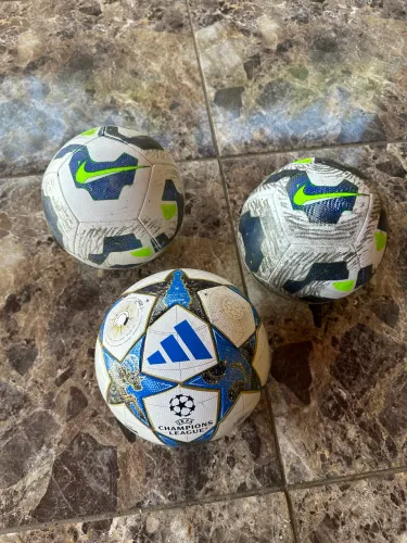 Vendo Bola Society Nike e Adidas