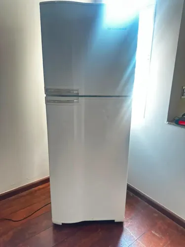 Vendo Geladeira e máquina de lavar Brastemp 11kg cesto de inox