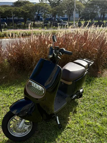 Scooter elétrica SUDU A3