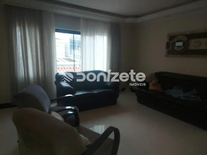 Casa à venda em Vila Alzira, Santo André - 3 quartos, 1 suíte, 6 vagas