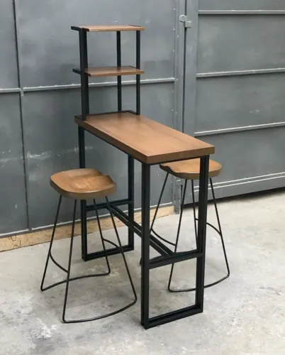 Mesa industrial  feita sob medida 