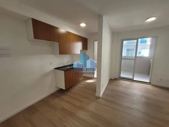 Apartamento para Locação na Rua Julio de Castihos, com 3 dormitórios, 1 suite, 1 banheiro,