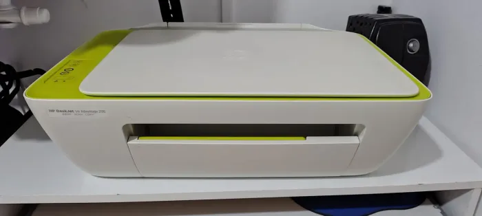Impressora HP 2136 semi nova somente com um cartucho 