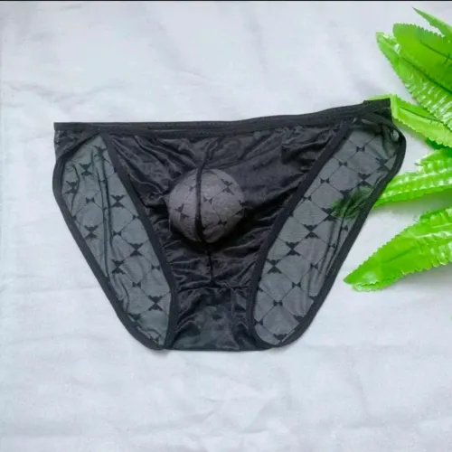 Cueca em renda M