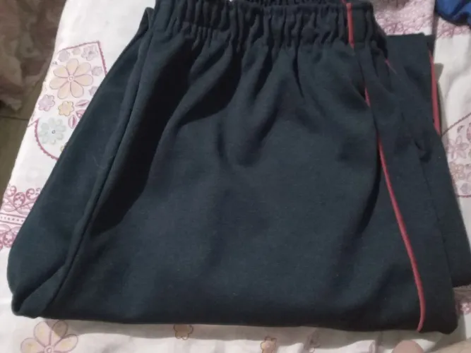 Uniforme escolar, 2 calças