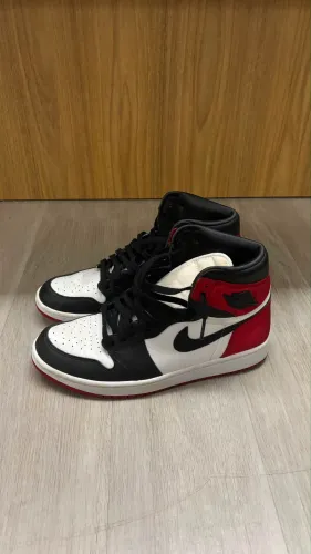 tênis nike air jordan 1 retro high santin black toe