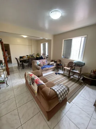 Apartamento no Centro de Florianópolis com 4 quartos e 1 vaga